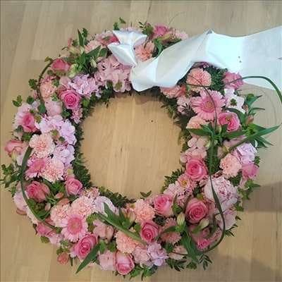 Begravelseskrans „Lady (medium)“ fra Miss Liss Blomster
