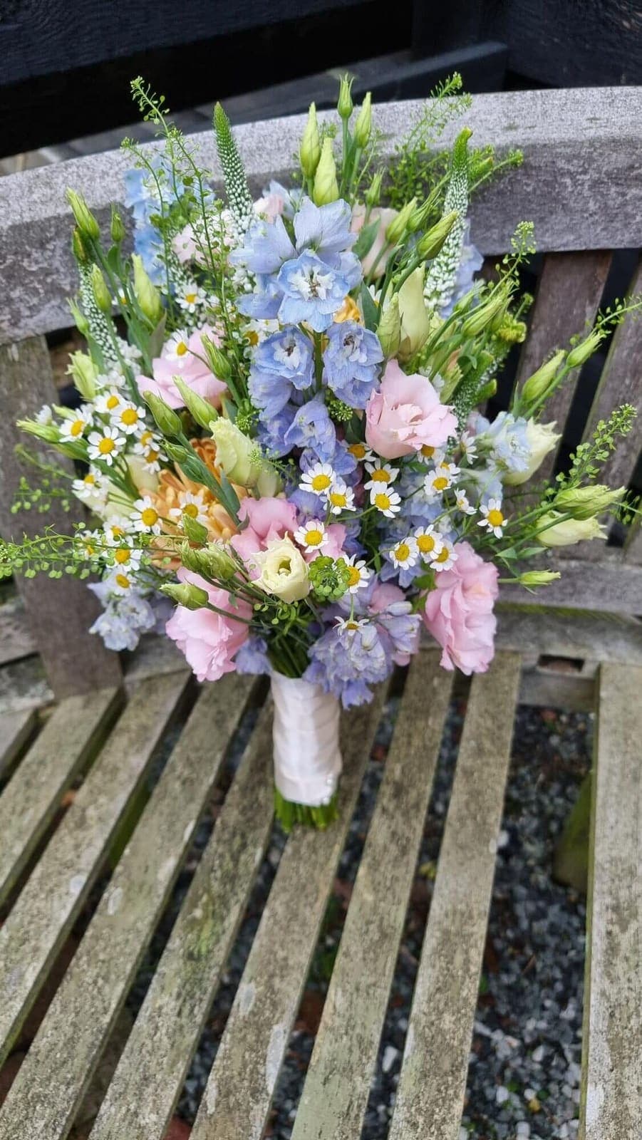Brudebuket „Touch of Spring“ fra Miss Liss Blomster