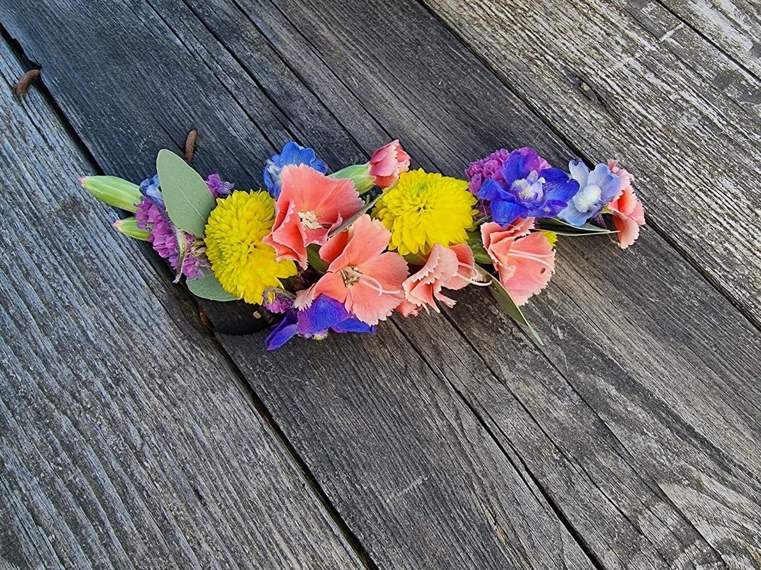 Hårpynt med friske blomster til bruden fra Miss Liss Blomster – billede 38