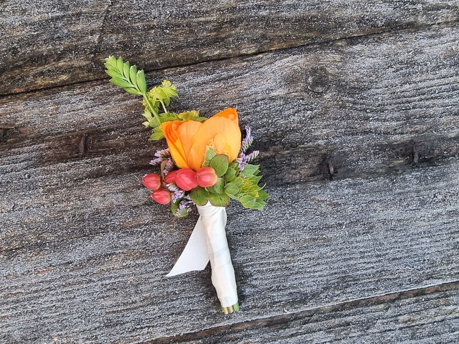 Knaphulsblomst fra Miss Liss Blomster – billede 20