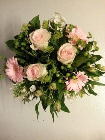 Buket „Pastel farver buket“ fra Miss Liss Blomster