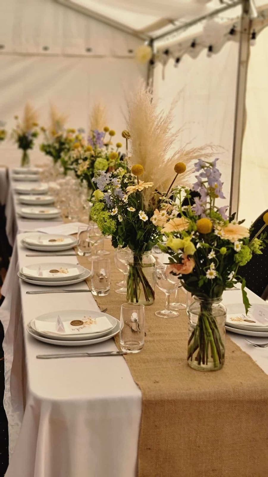 Blomsterdekoration til fest fra Miss Liss Blomster – billede 6