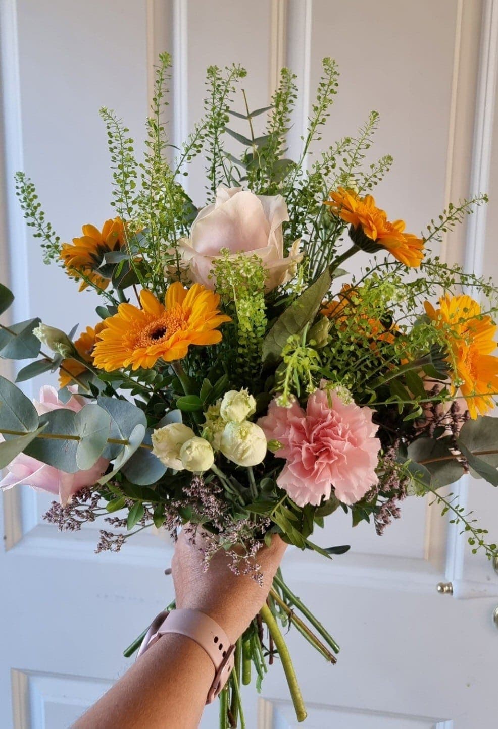 Buket „Florist Choice – Floristen vælger selv blomsterne“ fra Miss Liss Blomster